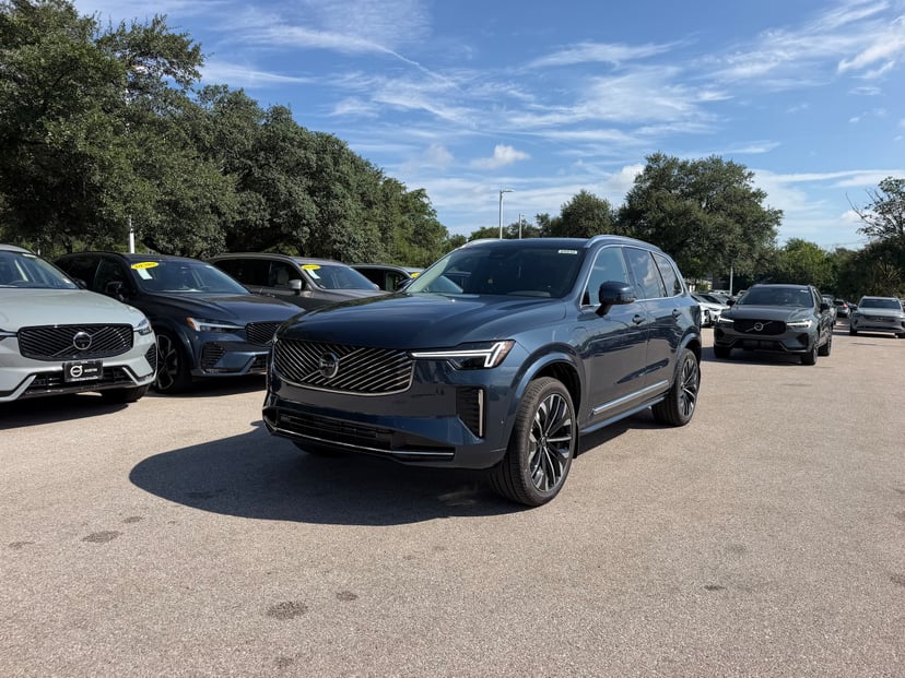 2026 Volvo XC90 - Image 1