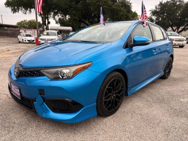 2017 Toyota Corolla iM - Image 2