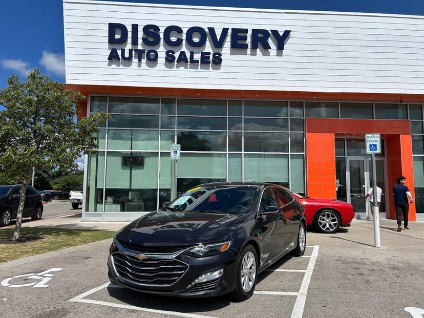2022 Chevrolet Malibu - Image 1