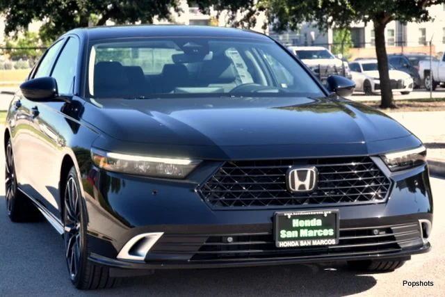 2026 Honda Accord Sedan Touring Hybrid 4D Sedan Crystal Black Pearl - Image 2