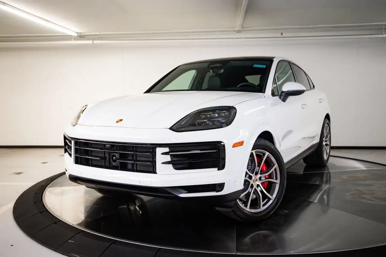 2026 Porsche Cayenne - Image 1
