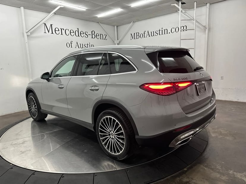 2027 Mercedes-Benz GLC - Image 2