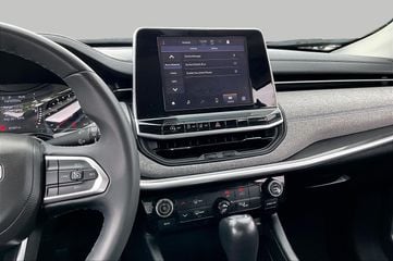 2022 Jeep Compass - Image 3
