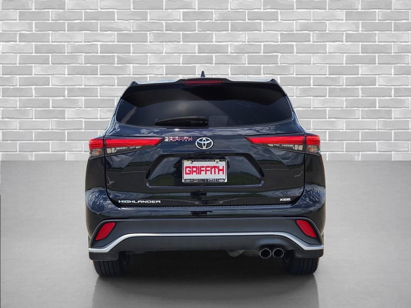 2023 Toyota Highlander - Image 3