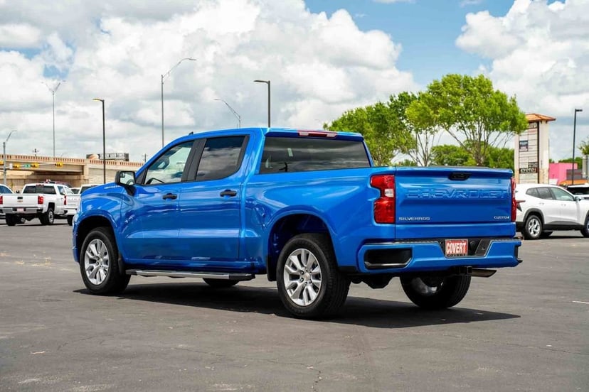 2025 Chevrolet Silverado 1500 - Image 3