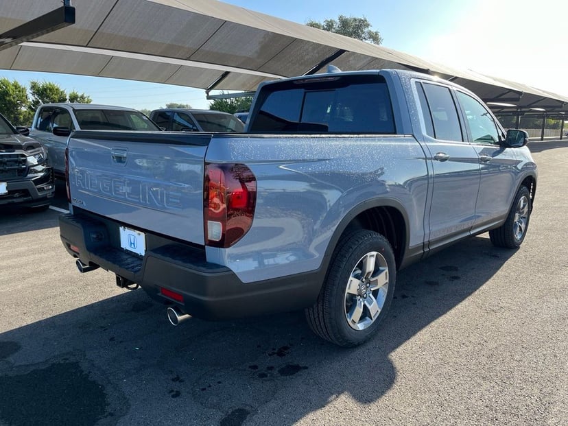 2026 Honda Ridgeline - Image 2