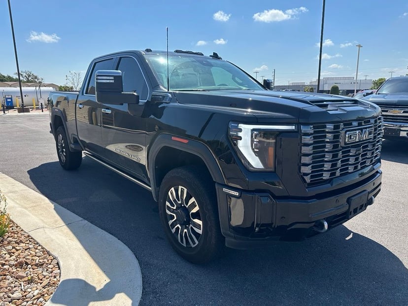 2025 GMC Sierra 2500 HD - Image 1