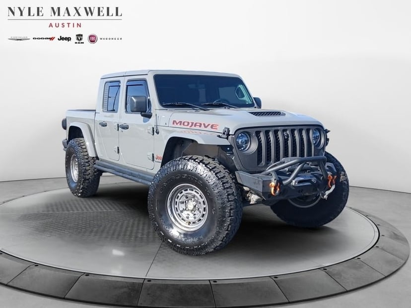 2021 Jeep Gladiator - Image 2