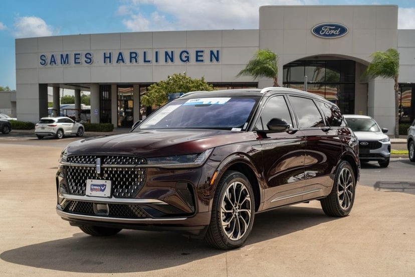 2024 Lincoln Nautilus - Image 1