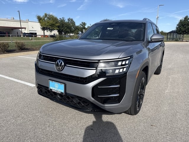 2027 Volkswagen Atlas - Image 1
