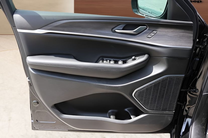 2026 Jeep Grand Cherokee L - Image 3
