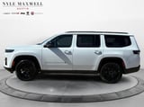 2026 Jeep Grand Wagoneer L - Preview 13