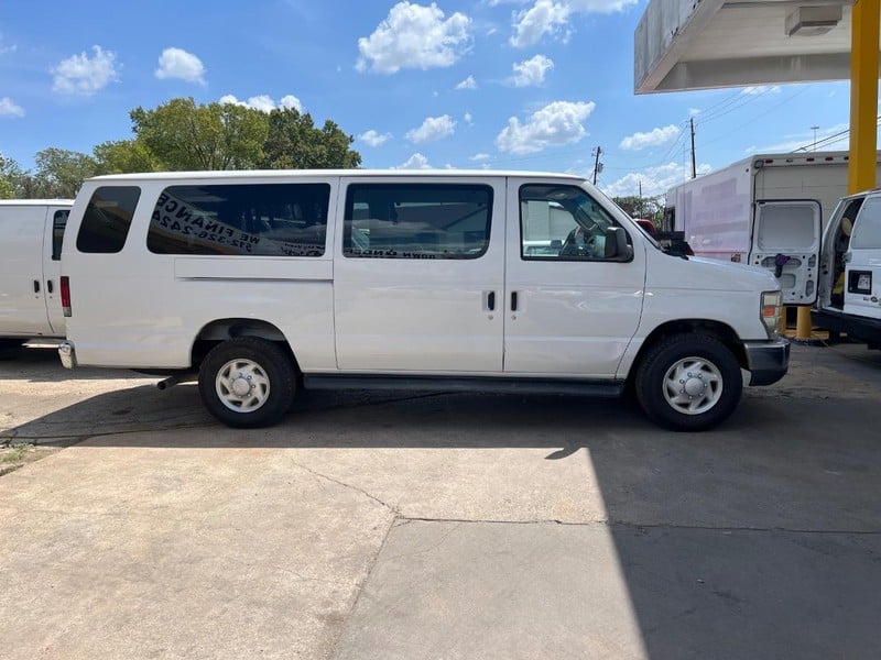 2008 Ford E-Series - Image 1