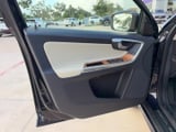 2017 Volvo XC60 - Preview 8