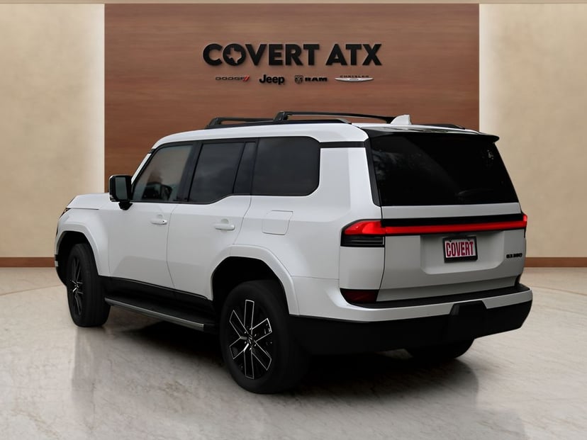 2025 Lexus GX - Image 2