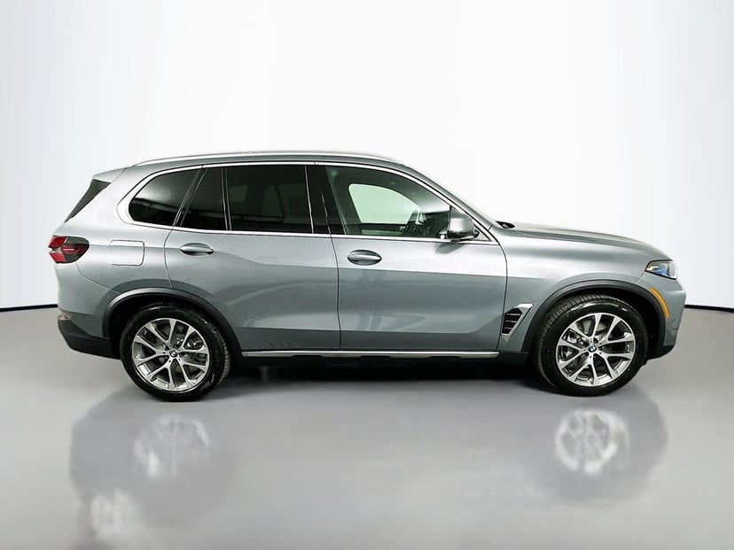 2026 BMW X5 - Image 2