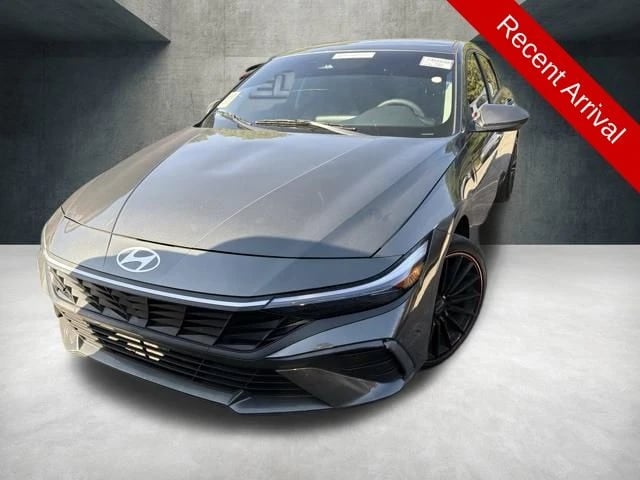2024 Hyundai Elantra - Image 2
