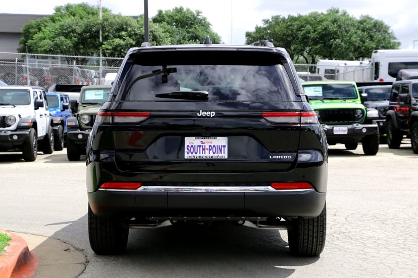 2026 Jeep Grand Cherokee - Image 3
