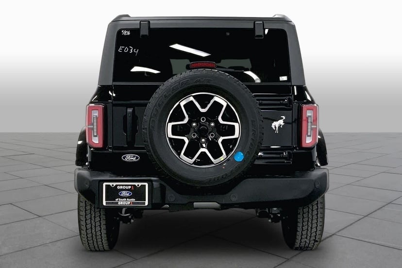 2026 Ford Bronco - Image 3