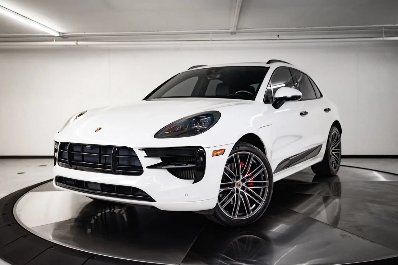 2021 Porsche Macan - Image 1