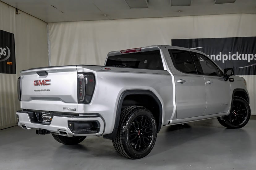 2021 GMC Sierra 1500 - Image 2