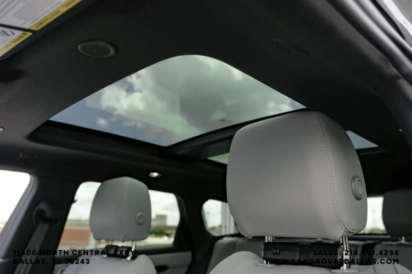 2026 Land Rover Range Rover Evoque - Image 2