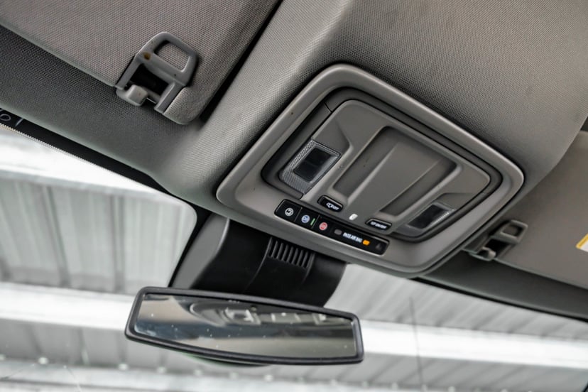 2023 GMC Sierra 1500 - Image 3