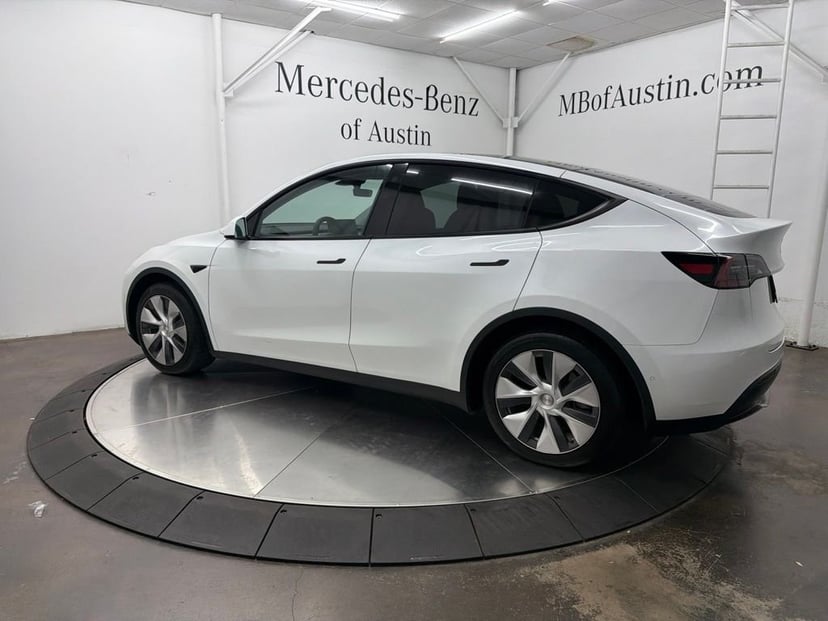 2022 Tesla Model Y - Image 3