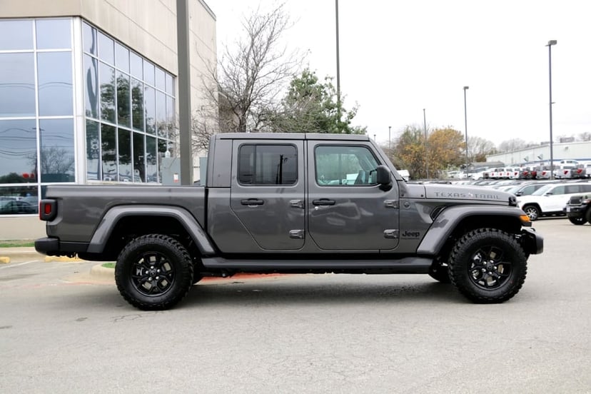 2026 Jeep Gladiator - Image 1