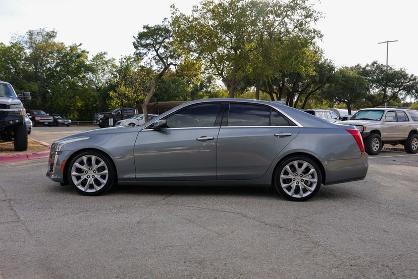 2019 Cadillac cts - Image 2