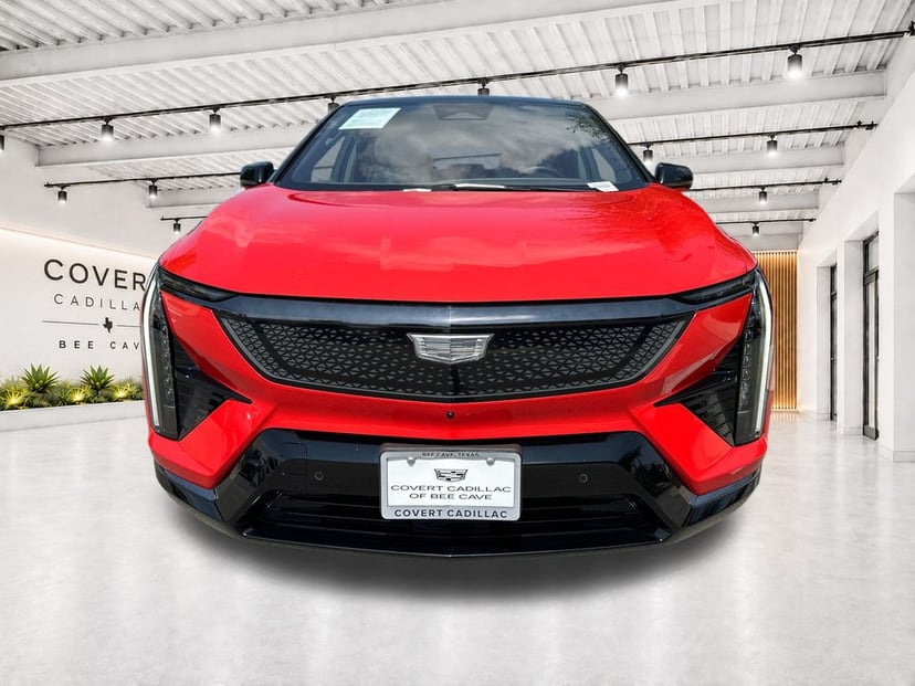 2025 Cadillac Optiq - Image 2