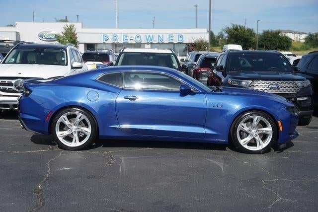 2022 Chevrolet Camaro - Image 2