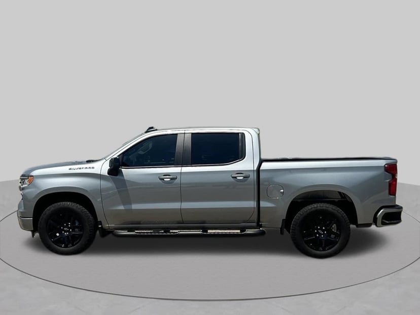 2026 Chevrolet Silverado 1500 - Image 2