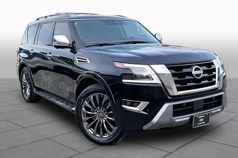 2023 Nissan Armada - Image 2
