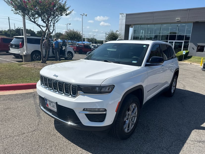 2024 Jeep Grand Cherokee - Image 1