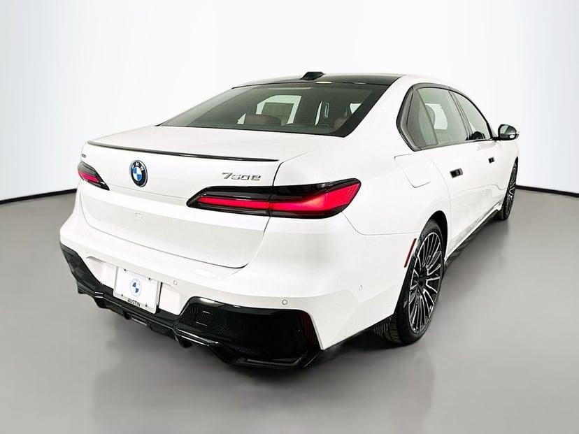 2026 BMW 7 Series - Image 3