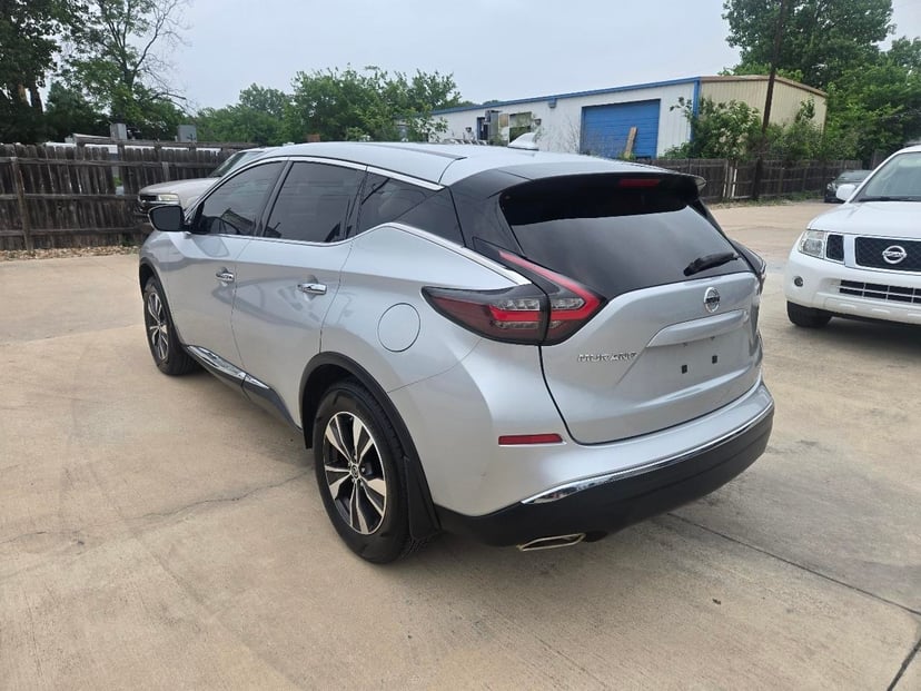 2019 Nissan Murano - Image 2