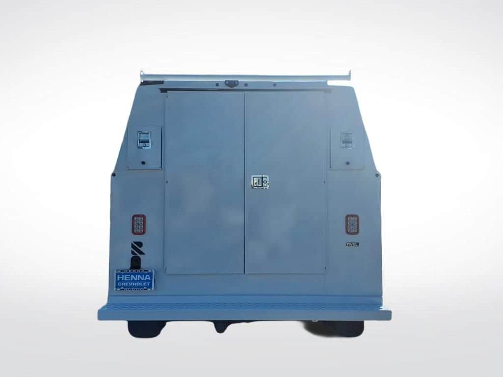 2026 Chevrolet Express Cutaway - Image 3