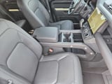 2026 Land Rover Defender - Preview 12
