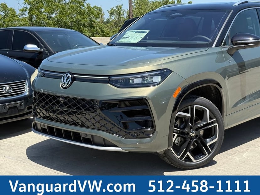 2026 Volkswagen Tiguan - Image 2