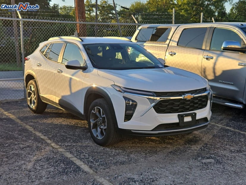 2025 Chevrolet Trax - Image 1