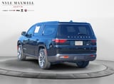 2022 Jeep Wagoneer - Preview 14