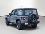 2023 Jeep Wrangler - Preview 4