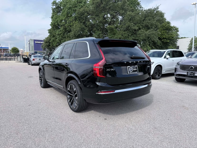 2026 Volvo XC90 - Image 2