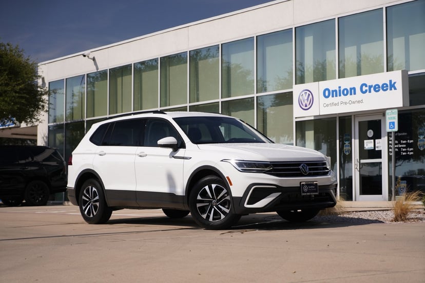 2023 Volkswagen Tiguan - Image 1
