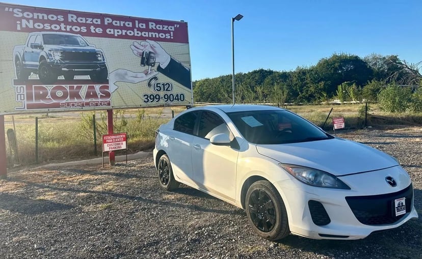2013 Mazda Mazda3 - Image 2