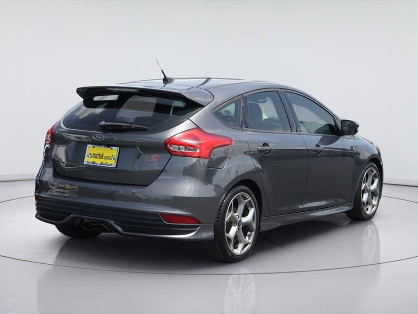 2017 Ford Focus - Image 2