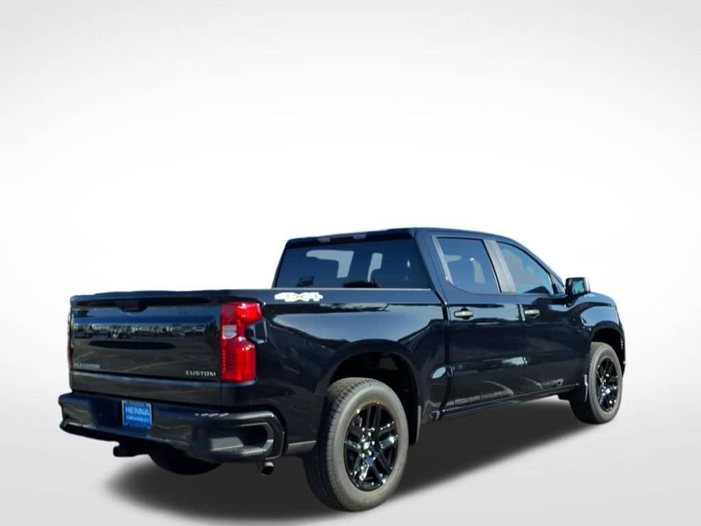 2026 Chevrolet Silverado 1500 - Image 2