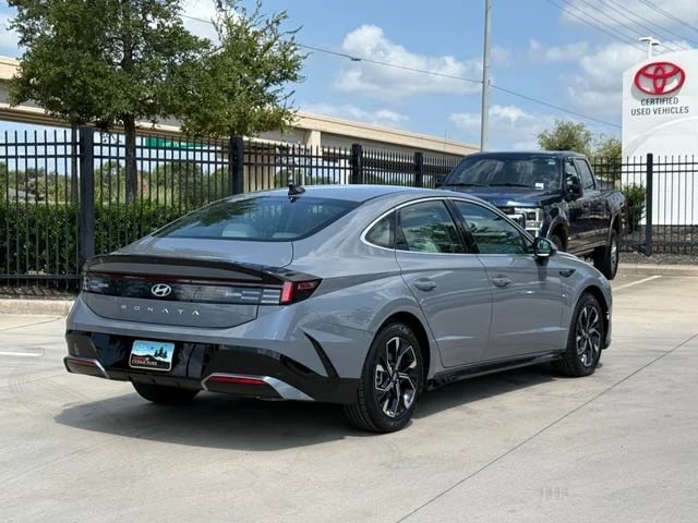 2024 Hyundai Sonata - Image 3