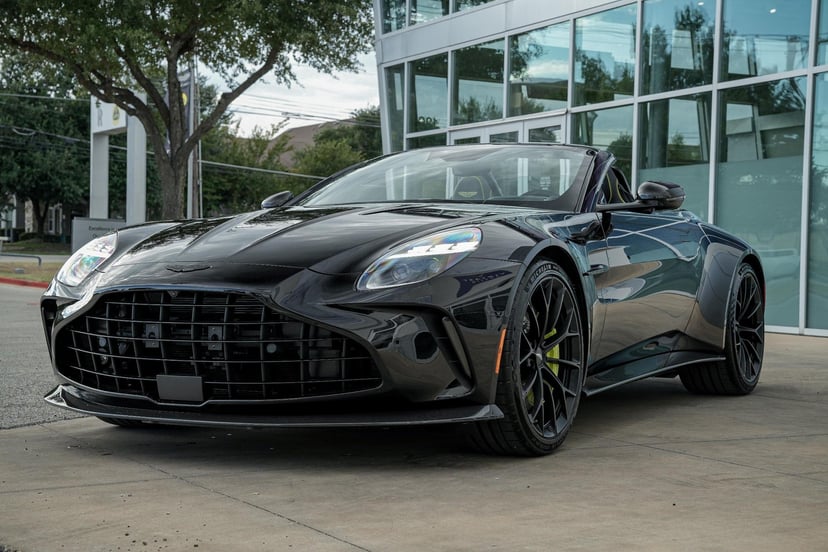 2026 Aston Martin Vantage - Image 2